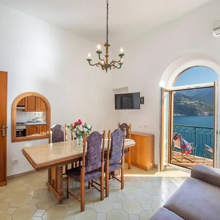 Di Palma Access To The And Solarium Apartment *